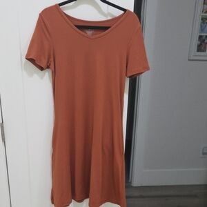 Classic Short-Sleeve Women's Dress in Rust